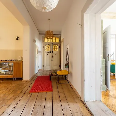 Apartament Slow W Pieknej Kamienicy - 6 Osobowy, 2 Balkony - Space Apart Jelenia Gora