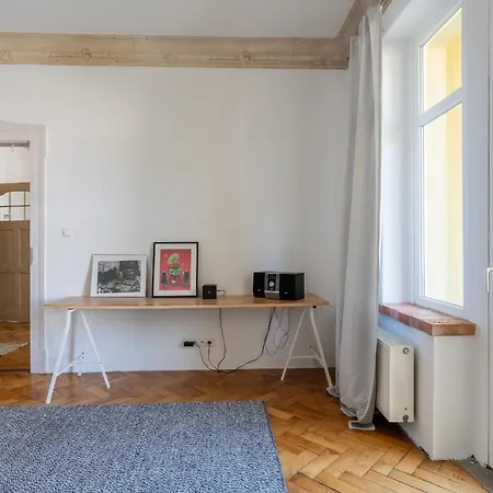 Apartament Slow W Pieknej Kamienicy - 6 Osobowy, 2 Balkony - Space Apart Apartment