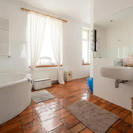 Apartament Slow W Pieknej Kamienicy - 6 Osobowy, 2 Balkony - Space Apart *